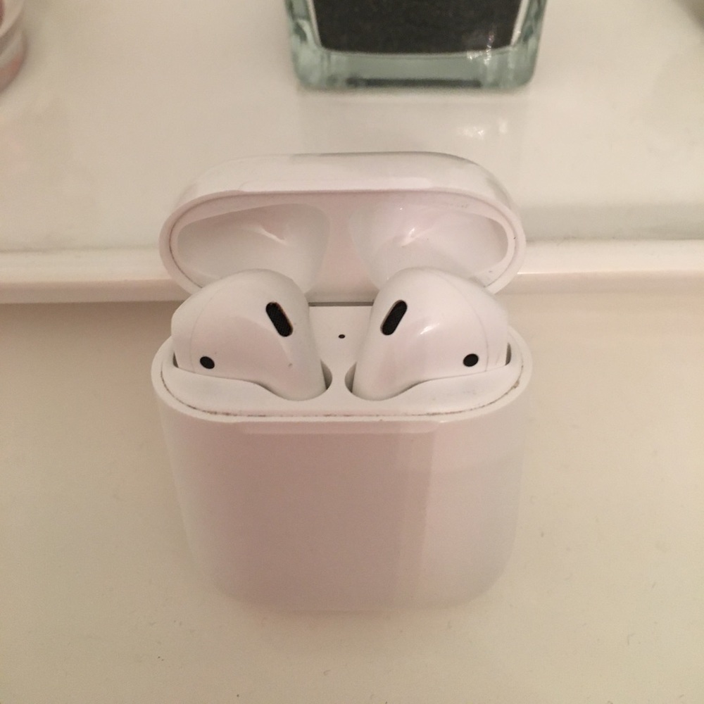 Apple AirPods first Gen , like new!